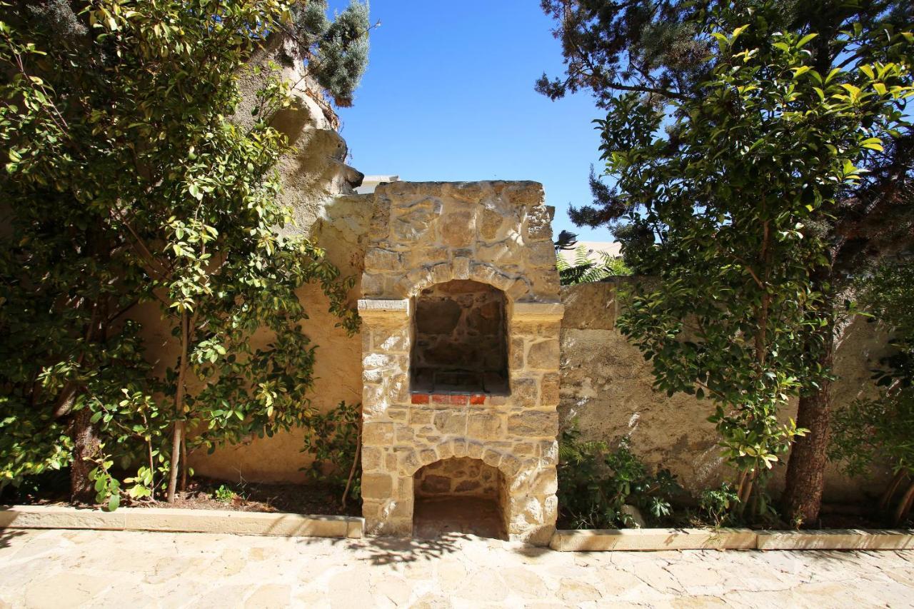 Villa Radamanthis Sívas Esterno foto